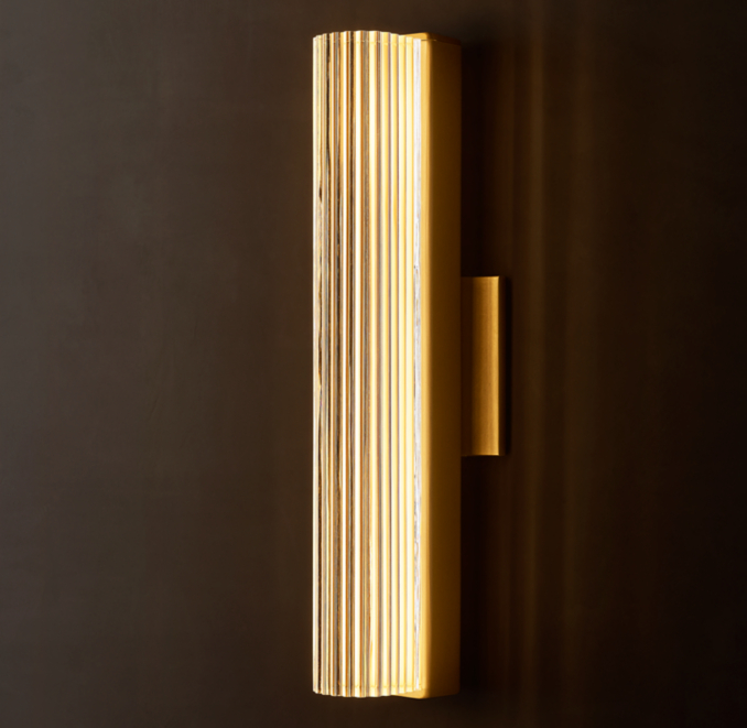 18" sconce shown in Lacquered Burnished Brass.