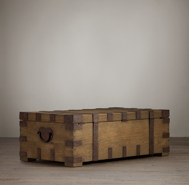 Steamer Trunk Cocktail Table - 6785402