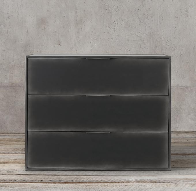 Gramercy 36" Closed Nightstand