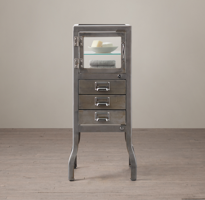 Pharmacy Short Bath with Drawers