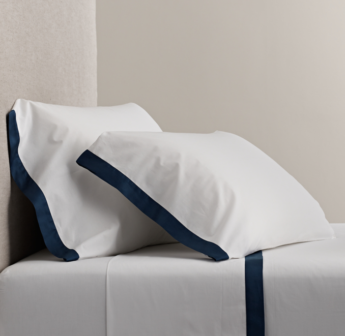 Three Quarter view of Italian Bold Border Cotton Sheet Set 