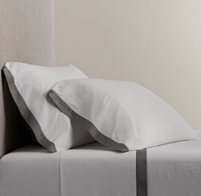 Three Quarter view of Italian Bold Border Cotton Sheet Set 