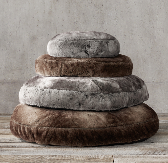 Luxe Faux Fur Round Pet Bed