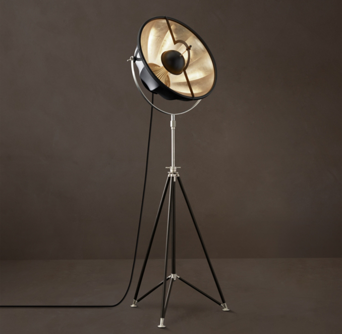 Shown in Black/Silver Leaf.