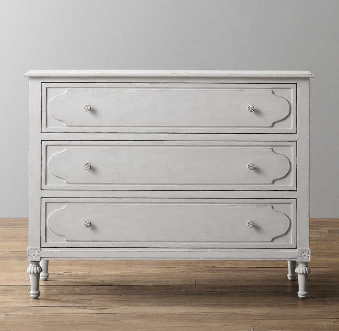 Front view of Bellina Dresser 