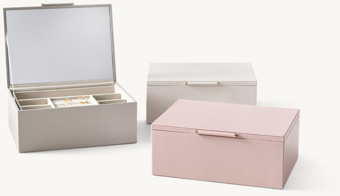 Front view of Pebbled Leather Jewelry Box 